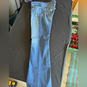 True Religion 32 waist 30 1/2 inseam rise 8